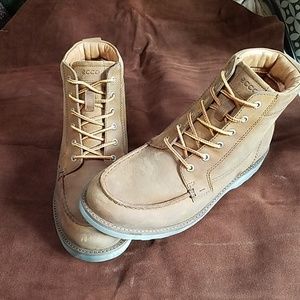 Brand new Ecco Men's leather boots